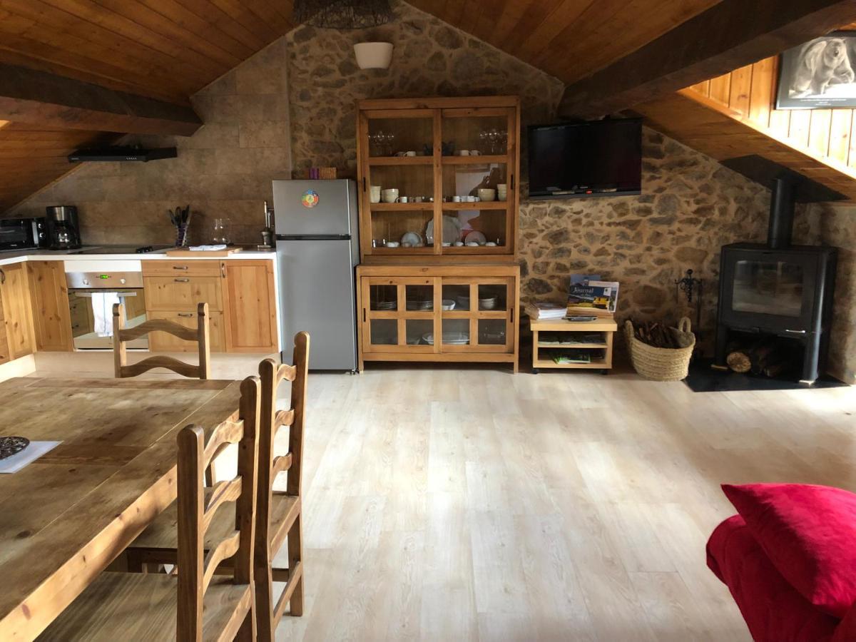Charmant Appartement Dans Le Village/Coqueto Apartamento En El Pueblecito La Cabanasse Екстер'єр фото